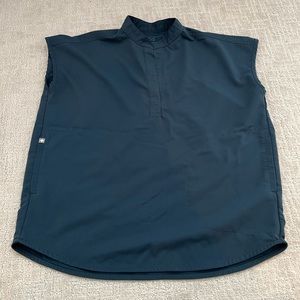 FIGS Dark Harbor Rafaela Scrub Top XS